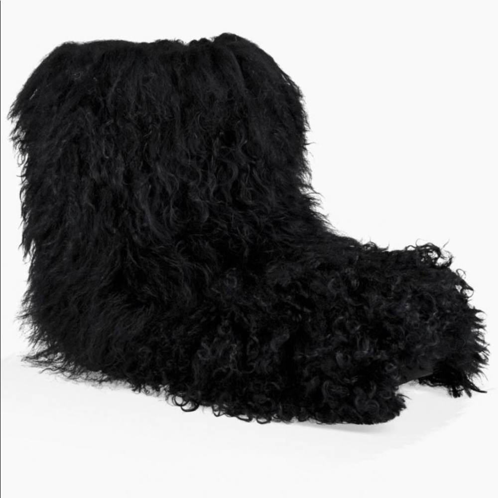 Uggs Fuff momma boots